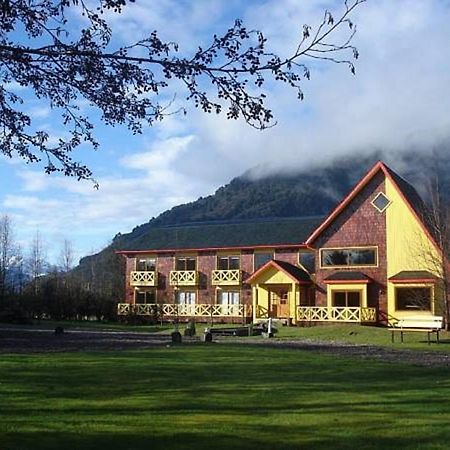 Hotel Y Cabanas Patagonia Green Puerto Aysen Exterior photo