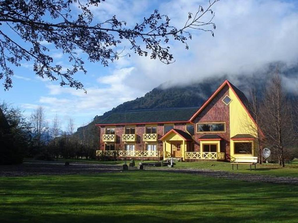 Hotel Y Cabanas Patagonia Green Puerto Aysen Exterior photo
